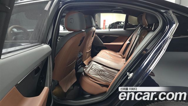 BMW 5 Series (G60) 530e M Sport 2025 — фото 11