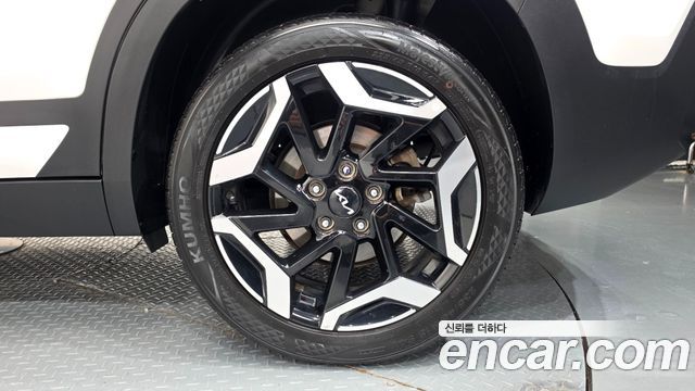 Kia Seltos Gasoline 1.6 Turbo 2WD Signature 2023 — фото 17