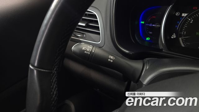 Renault Korea QM6 2.0 LPe RE Signature 2WD 2022 — фото 18