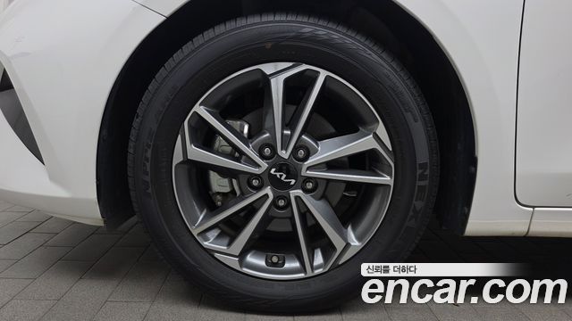 Kia K3 (II) 1.6 Prestige 2023 — фото 5