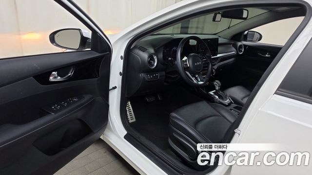 Kia K3 (II) 1.6 Prestige 2023 — фото 10