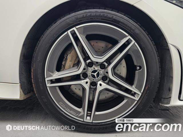 Mercedes-Benz CLS-Class (C257) CLS300d AMG Line 2019 — фото 5
