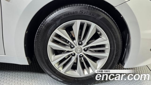 Hyundai Grandeur (HG) HG240 Modern 2015 — фото 5