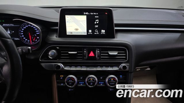 Genesis G70 2.0T Elite 2019 — фото 15