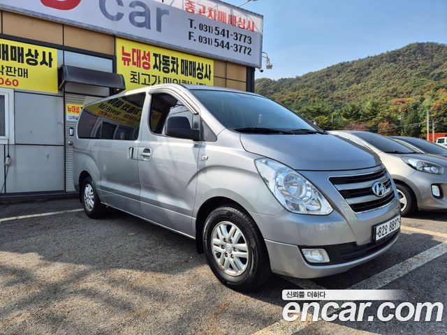 Hyundai Grand Starex 3-Seater VAN Smart Special