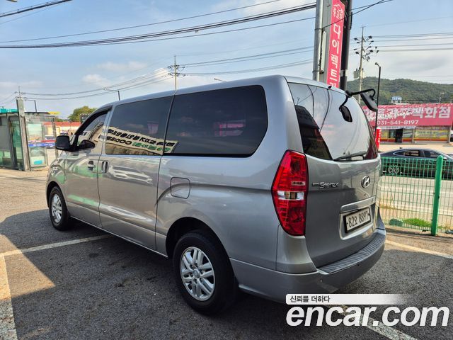 Hyundai Grand Starex 3-Seater VAN Smart Special 2016 — фото 3