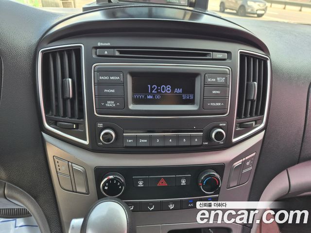 Hyundai Grand Starex 3-Seater VAN Smart Special 2016 — фото 8