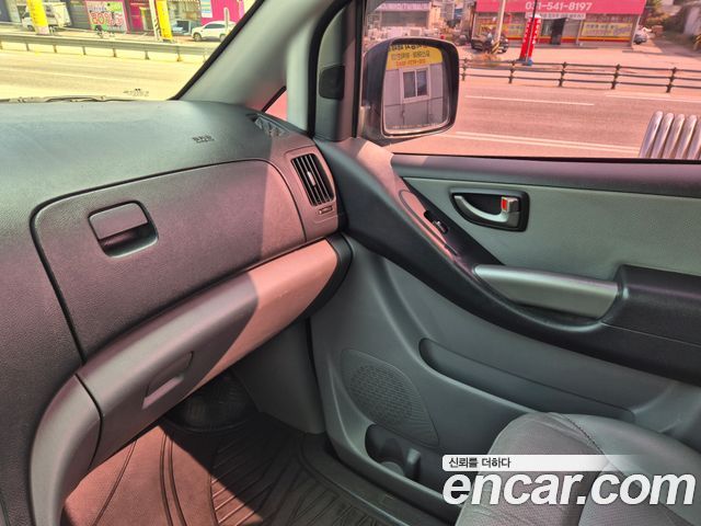 Hyundai Grand Starex 3-Seater VAN Smart Special 2016 — фото 10