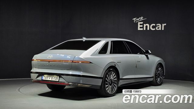 Hyundai Grandeur (GN7) 2,5 Gasoline 2WD Calligraphy 2024 — фото 2