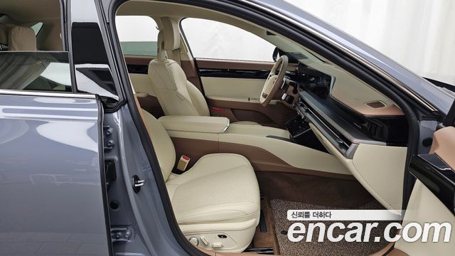 Hyundai Grandeur (GN7) 2,5 Gasoline 2WD Calligraphy 2024 — фото 11