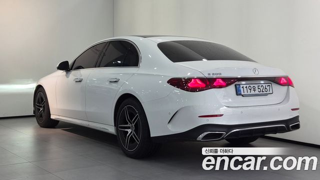Mercedes-Benz E-Class (W214) E200 AMG Line 2026 — фото 24