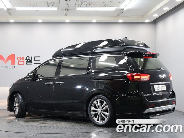 Kia Carnival 9-seater Hi-Limousine Noblesse 2017 — фото 4
