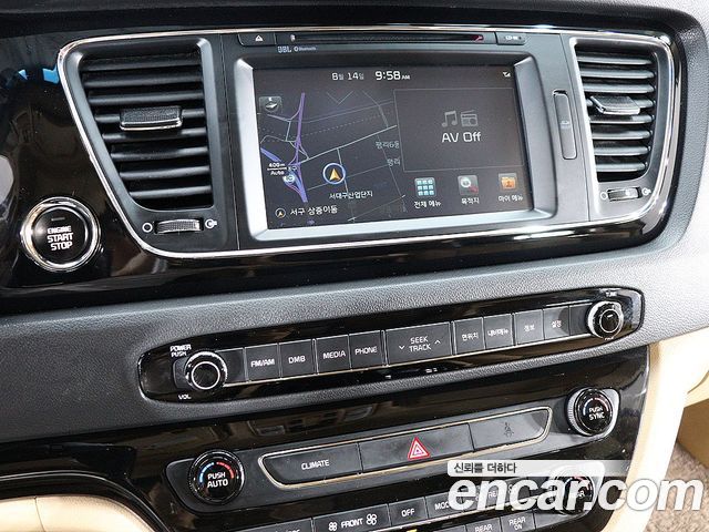 Kia Carnival 9-seater Hi-Limousine Noblesse 2017 — фото 8