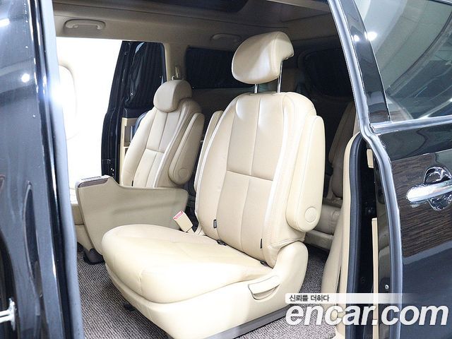 Kia Carnival 9-seater Hi-Limousine Noblesse 2017 — фото 17