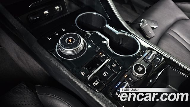 Kia K5 (III) 2.0 Prestige 2023 — фото 9