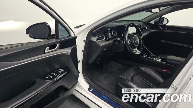 Kia K5 (III) 2.0 Prestige 2023 — фото 10
