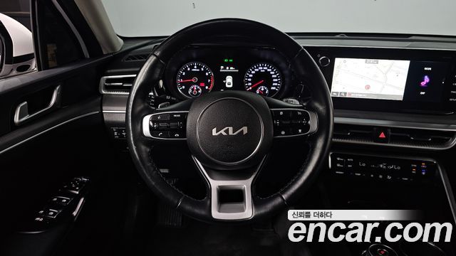 Kia K5 (III) 2.0 Prestige 2023 — фото 12