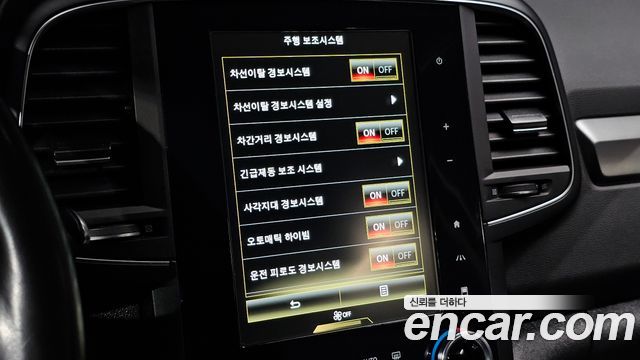 Renault Korea QM6 2.0 GDe LE Signature 2WD 2023 — фото 16