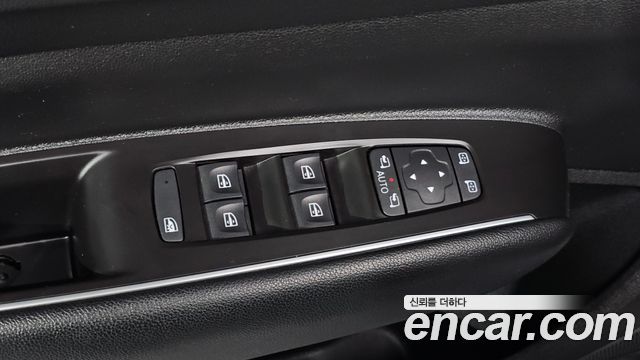 Renault Korea QM6 2.0 GDe LE Signature 2WD 2023 — фото 30