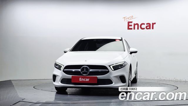 Mercedes-Benz A-Class (W177) A220 Sedan 2020 — фото 3