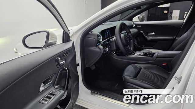 Mercedes-Benz A-Class (W177) A220 Sedan 2020 — фото 10