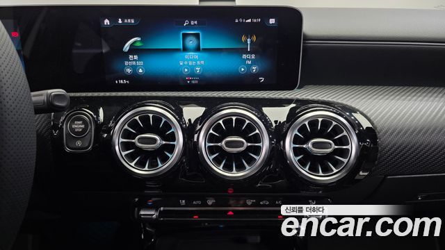Mercedes-Benz A-Class (W177) A220 Sedan 2020 — фото 15