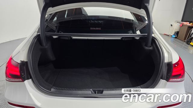 Mercedes-Benz A-Class (W177) A220 Sedan 2020 — фото 20