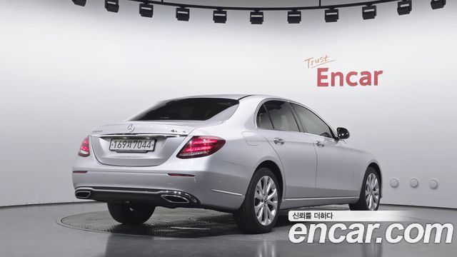 Mercedes-Benz E-Class (W213) E220d 4MATIC Exclusive 2019 — фото 2