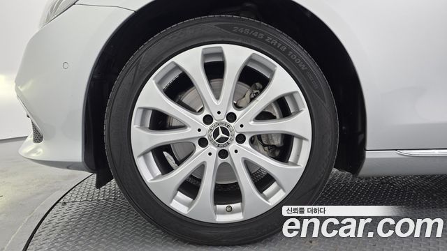 Mercedes-Benz E-Class (W213) E220d 4MATIC Exclusive 2019 — фото 5