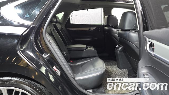 Hyundai Grandeur (IG) 3.0 Exclusive Special 2017 — фото 11