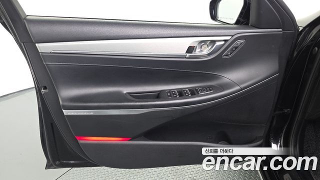 Hyundai Grandeur (IG) 3.0 Exclusive Special 2017 — фото 24