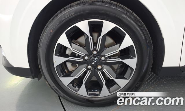 Kia Carnival (IV) Diesel 9-Seater Signature 2021 — фото 5