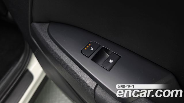 Kia Sportage Hybrid (V) HEV 1.6 2WD Signature 2025 — фото 18