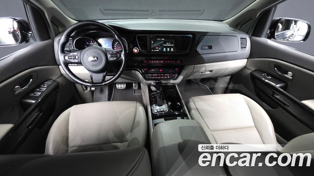 Kia Carnival 9-seater Prestige 2015 — фото 7