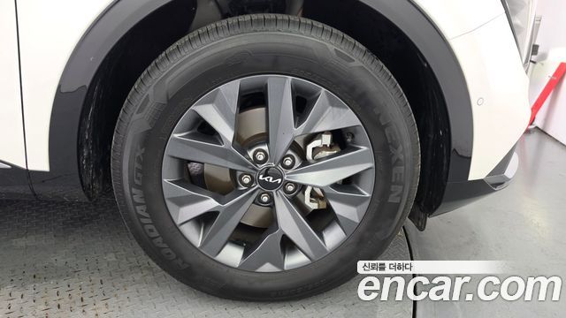Kia Sportage (V) Diesel 2.0 2WD Signature 2023 — фото 5
