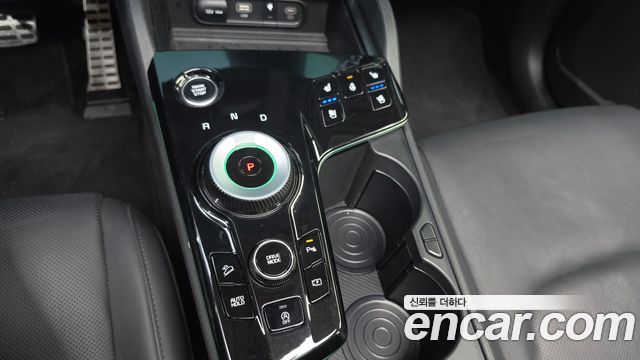 Kia Sportage (V) Diesel 2.0 2WD Signature 2023 — фото 9
