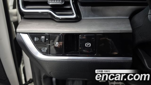 Kia Sportage (V) Diesel 2.0 2WD Signature 2023 — фото 16