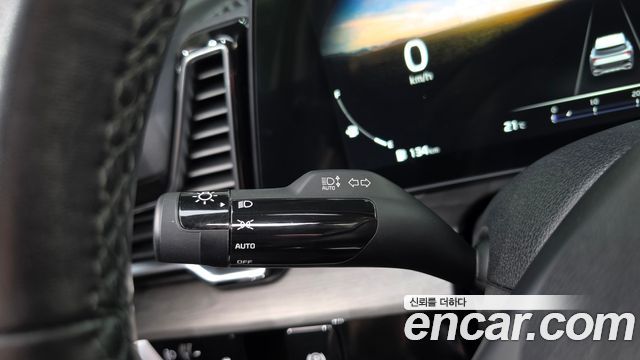 Kia Sportage (V) Diesel 2.0 2WD Signature 2023 — фото 17