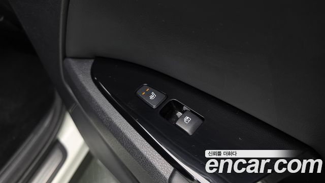 Kia Sportage (V) Diesel 2.0 2WD Signature 2023 — фото 18