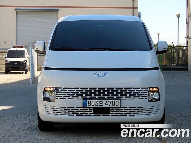 Hyundai Staria Cargo 5-Seater Modern 2023 — фото 1