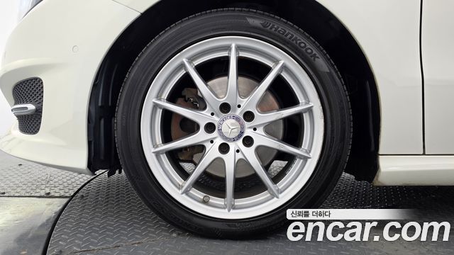 Mercedes-Benz B-Class (W246) B200 d 2017 — фото 5