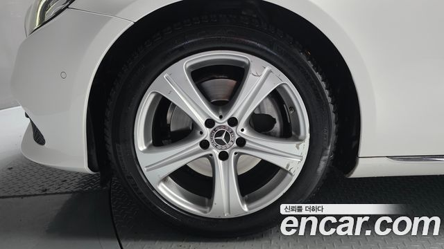 Mercedes-Benz E-Class (W213) E200 Avantgarde 2018 — фото 5