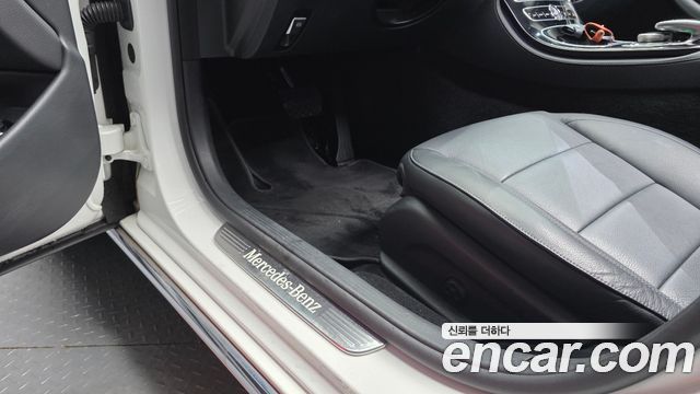 Mercedes-Benz E-Class (W213) E200 Avantgarde 2018 — фото 24