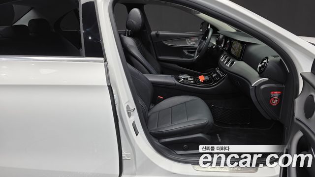 Mercedes-Benz E-Class (W213) E200 Avantgarde 2018 — фото 32