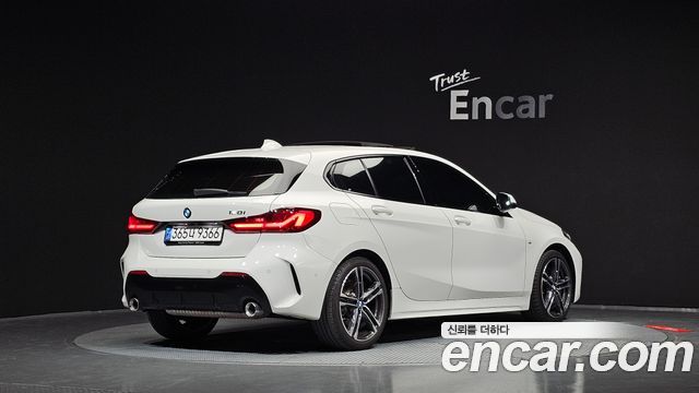 BMW 1 Series (F40) 120i M Sports 2023 — фото 2