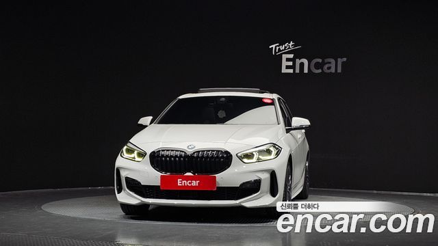 BMW 1 Series (F40) 120i M Sports 2023 — фото 3