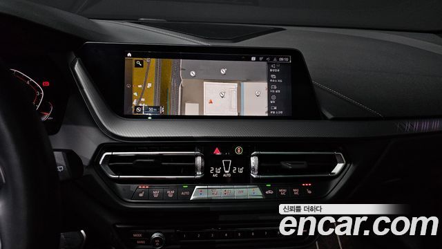 BMW 1 Series (F40) 120i M Sports 2023 — фото 15