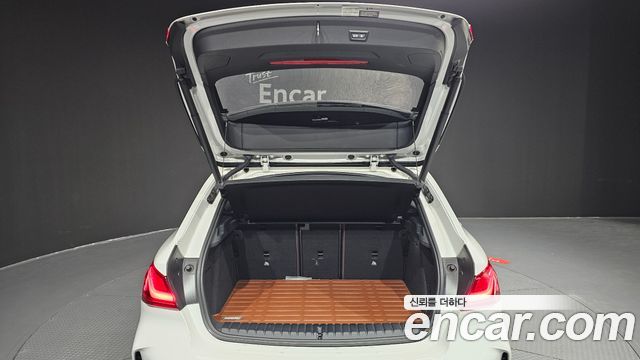 BMW 1 Series (F40) 120i M Sports 2023 — фото 20