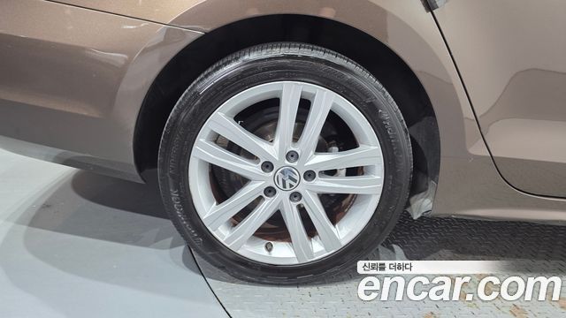 Volkswagen Jetta 2.0 TDI BlueMotion Premium 6th 2015 — фото 5