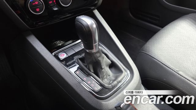 Volkswagen Jetta 2.0 TDI BlueMotion Premium 6th 2015 — фото 9